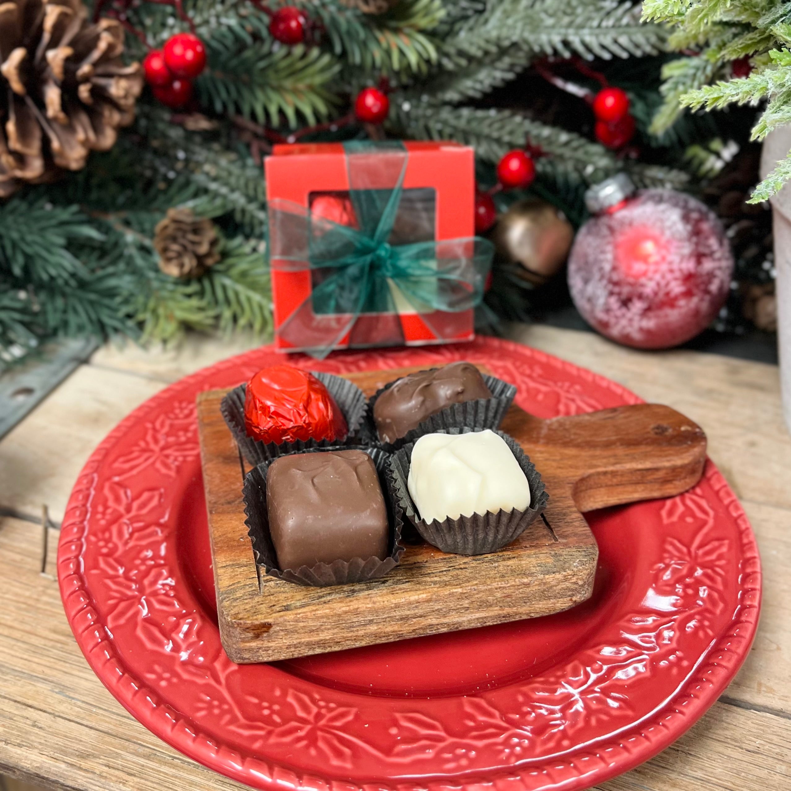 4pc Holiday Assorted Gift Box