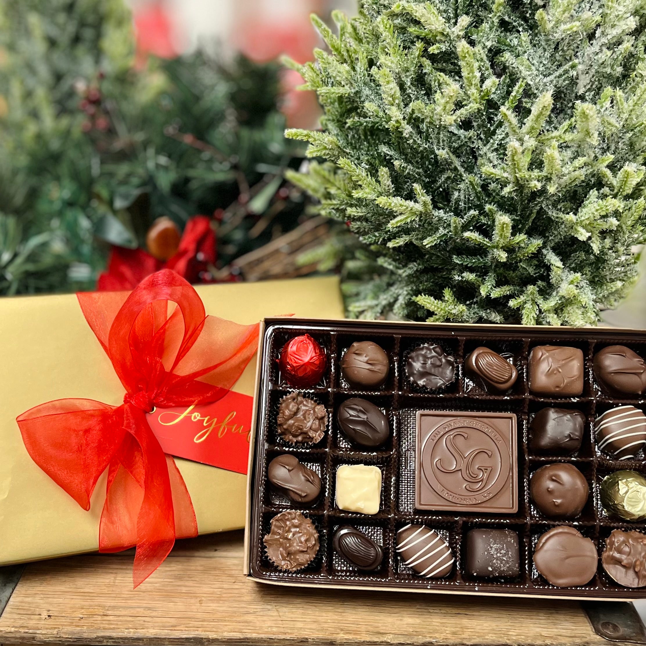 44pc Holiday Assorted Gift Box