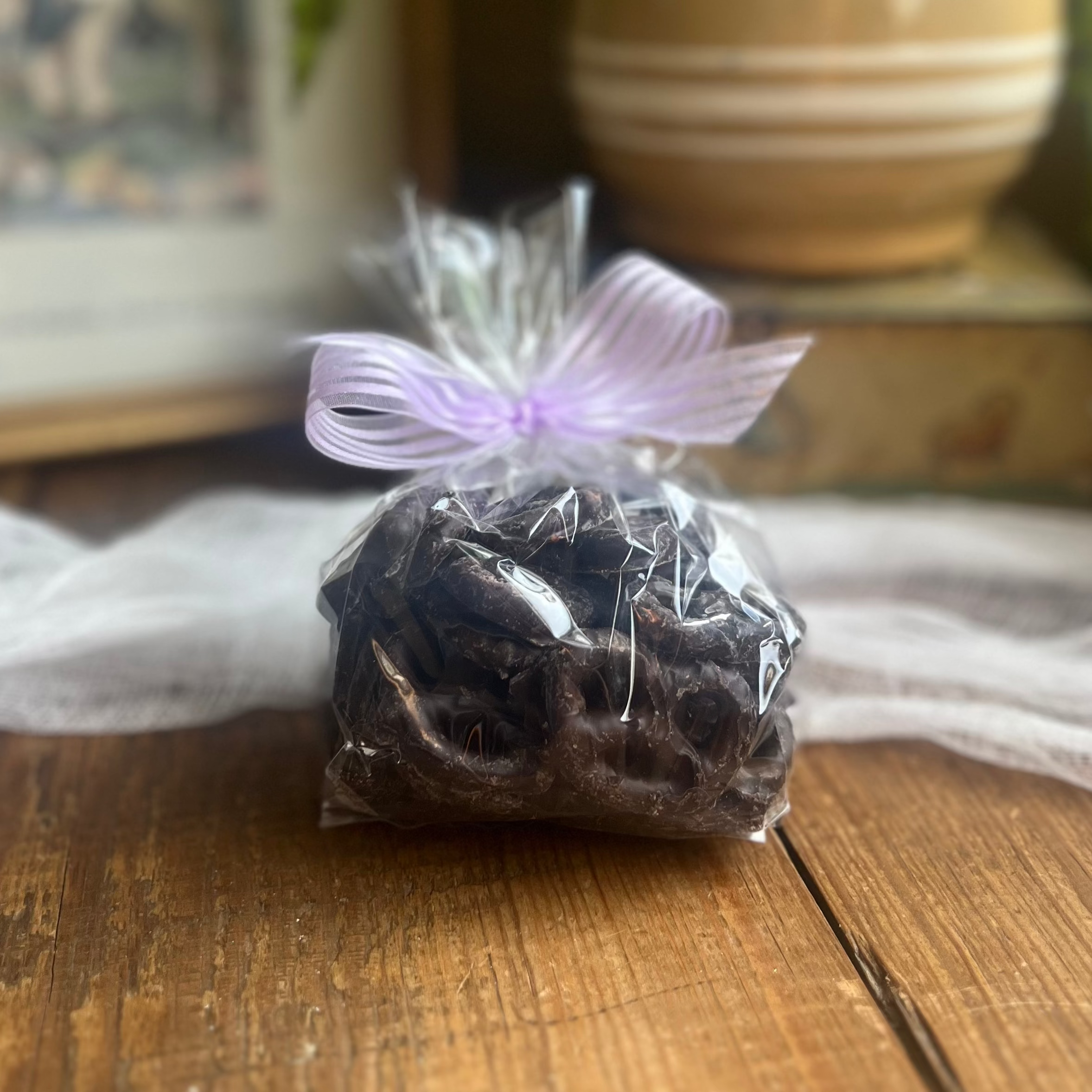 Dark Chocolate Pretzel Knots